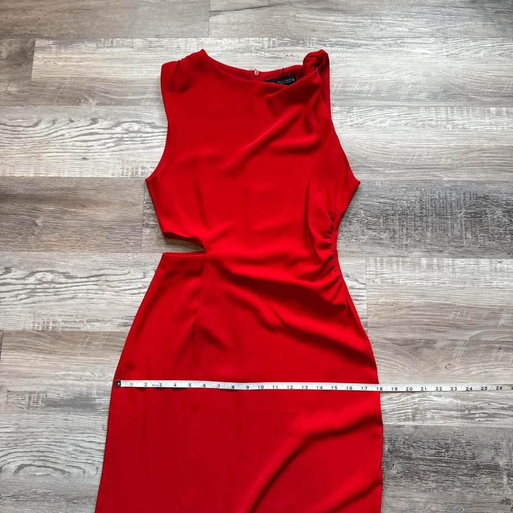 dresses - Picture 7 of 8